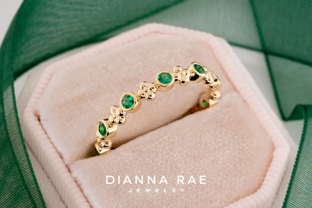 10K Yellow Gold Ring with Imitation Emerald