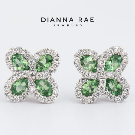 001-210-00136_PAR-ECC110V21WI_White-Gold-Oval-Tsavorite-Garnet-Clover-Stud-Earrings-with-Diamond-Accents_02-1