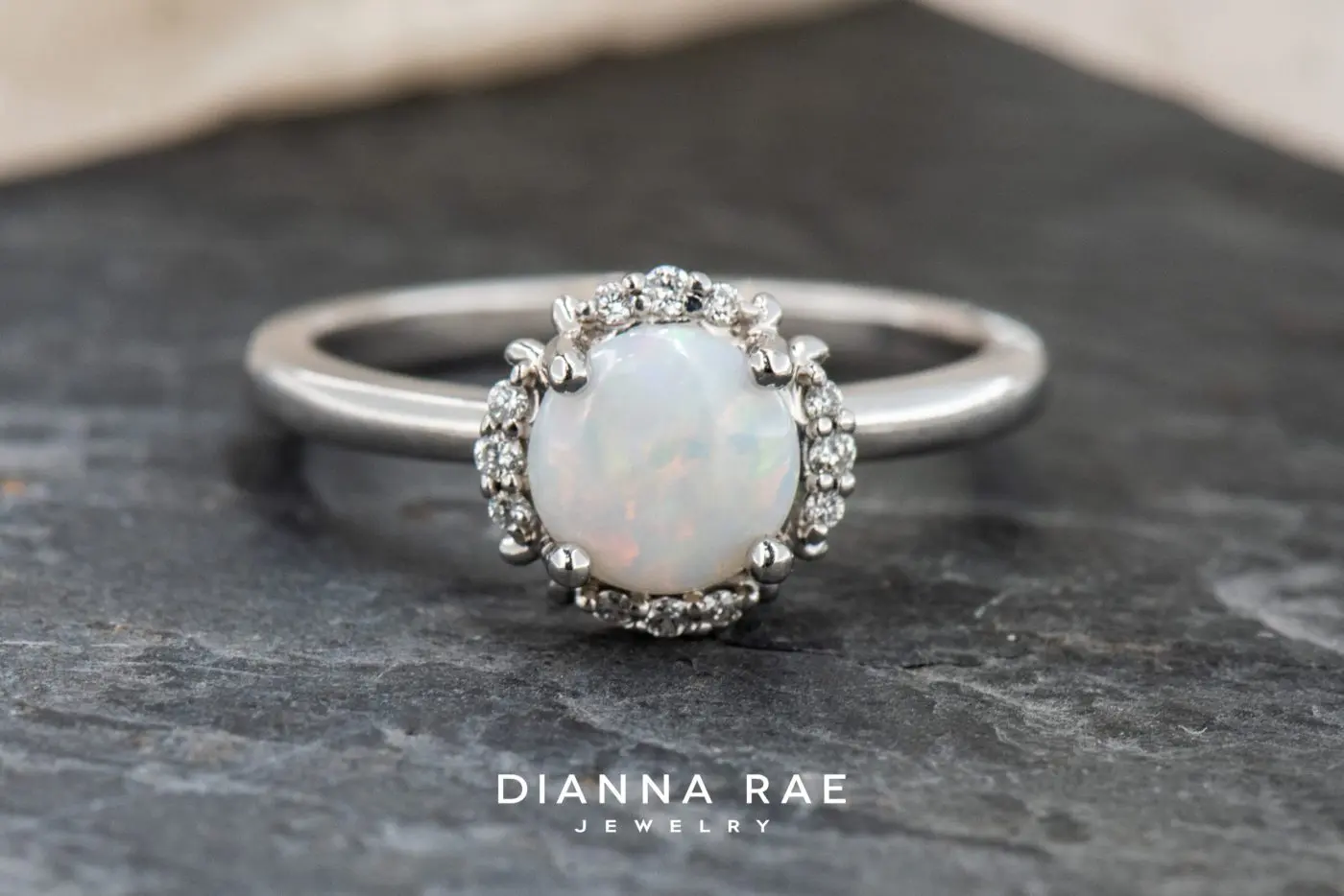201-00193_STU122237_WG-Round-White-Opal-With-Accents_01-scaled-1