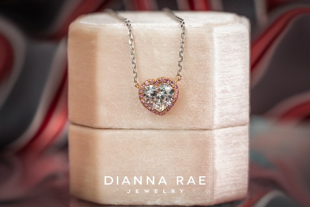 JNP261-Diamond-heart-with-pink-diamond-halo-WEB-1