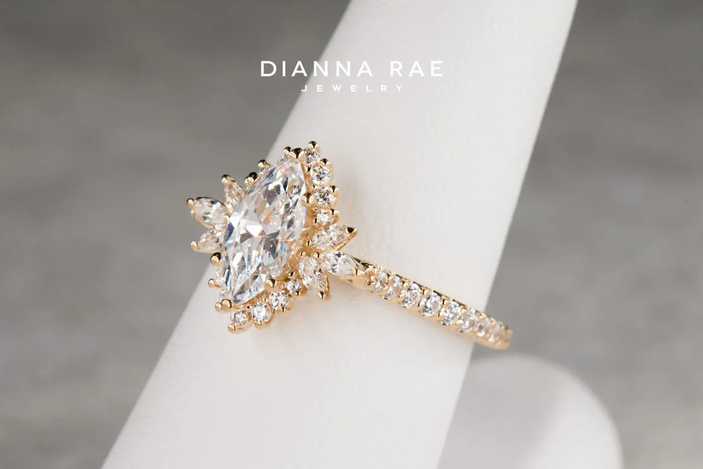 STU123770_Yellow-Gold-Marquise-Diamond-Halo-Vintage-Ring-with-Marquise-Round-Accents_03