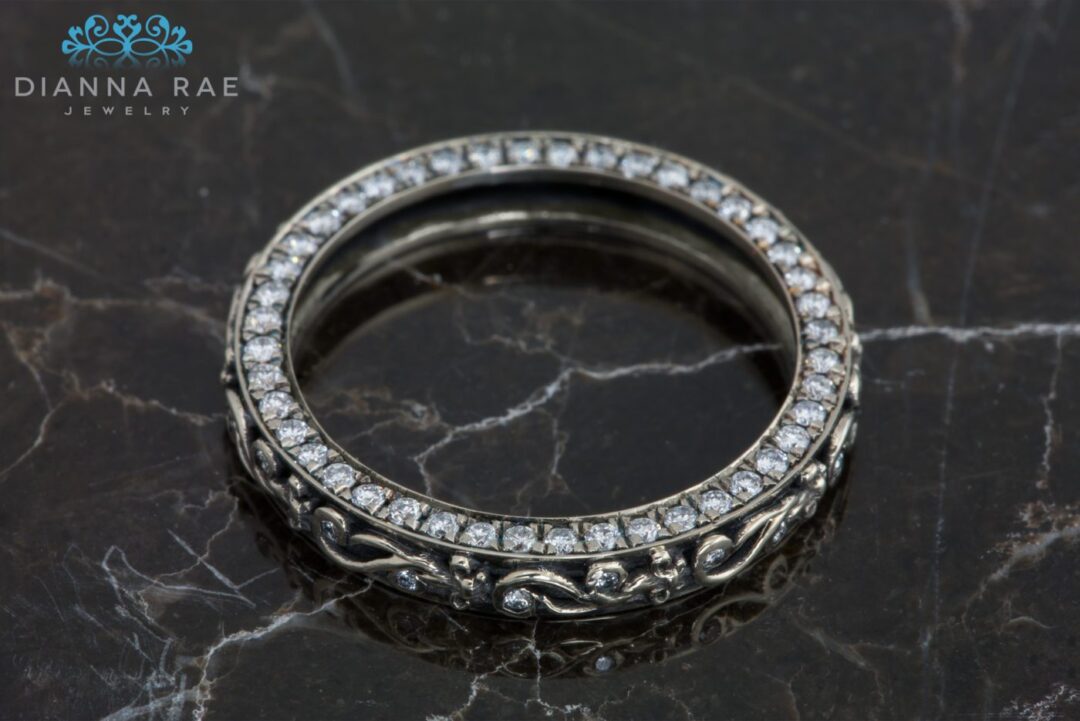 White Gold Antiqued Filigree Fleur de lis Wedding Band