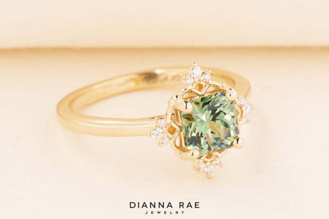 Yellow Gold Demantoid Garnet Ring - Image 2