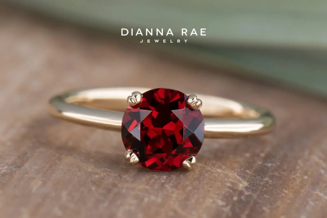 Yellow Gold Round Garnet Solitaire Birthstone Ring