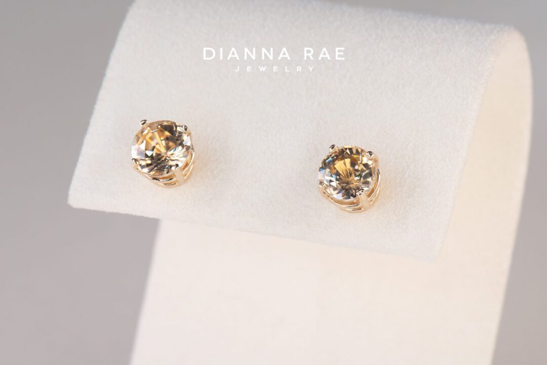 Yellow Gold Round Yellow Zircon Stud Earrings (6.0mm)