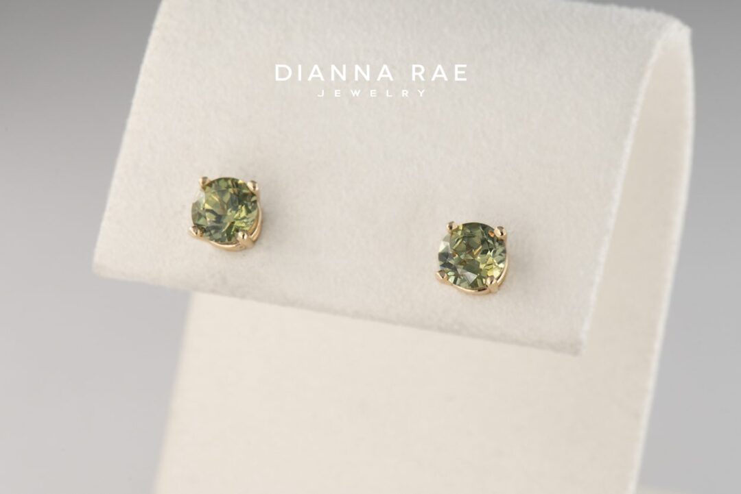 Points of Color - Yellow Gold Round Demantoid Garnet Stud Earrings (5.0mm)