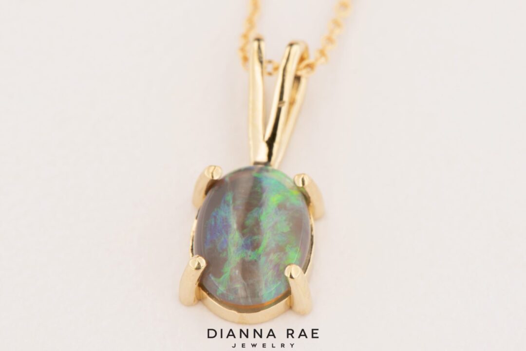 Yellow Gold Oval Opal Pednant - Image 2