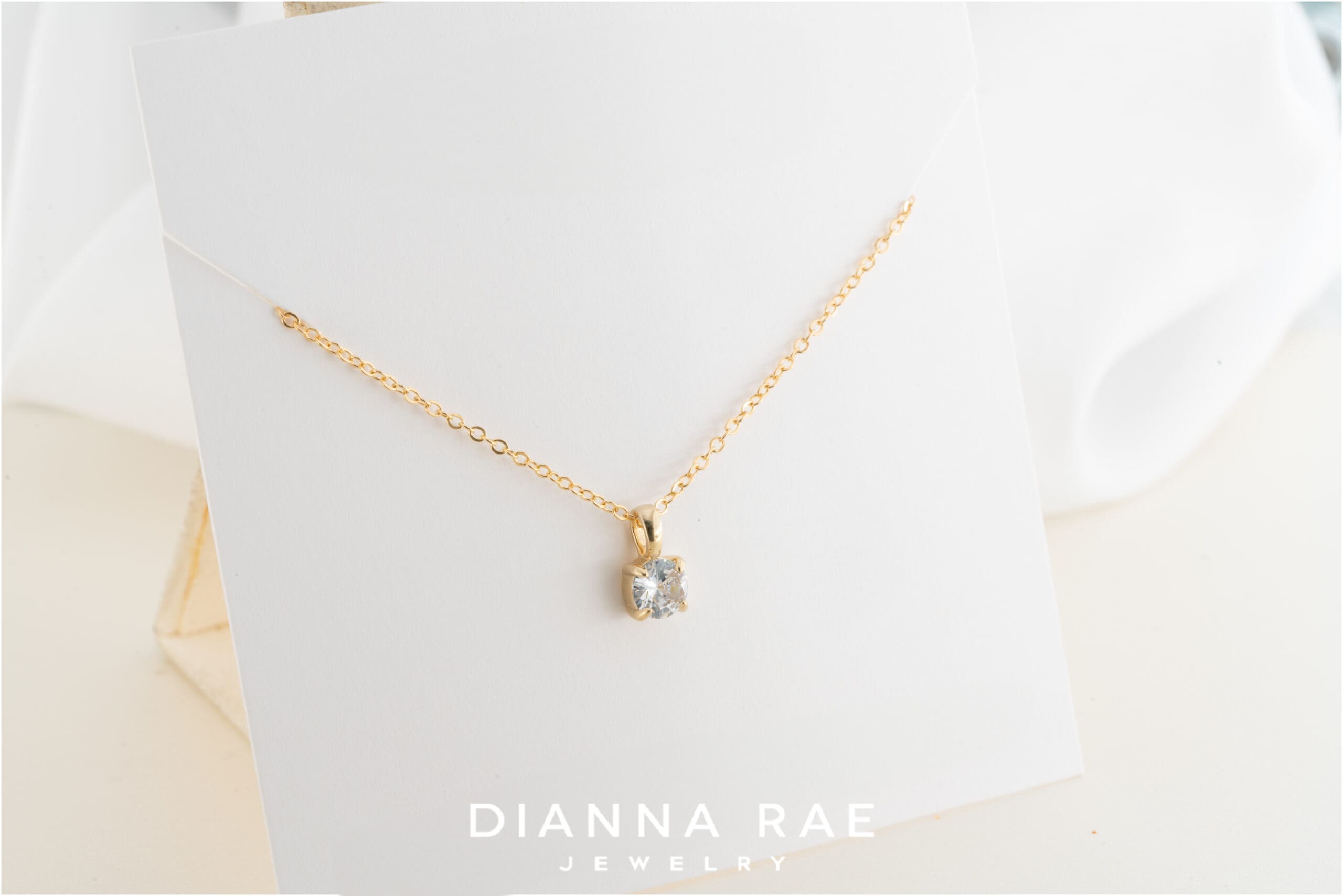 Hanging Solitaire Necklace
