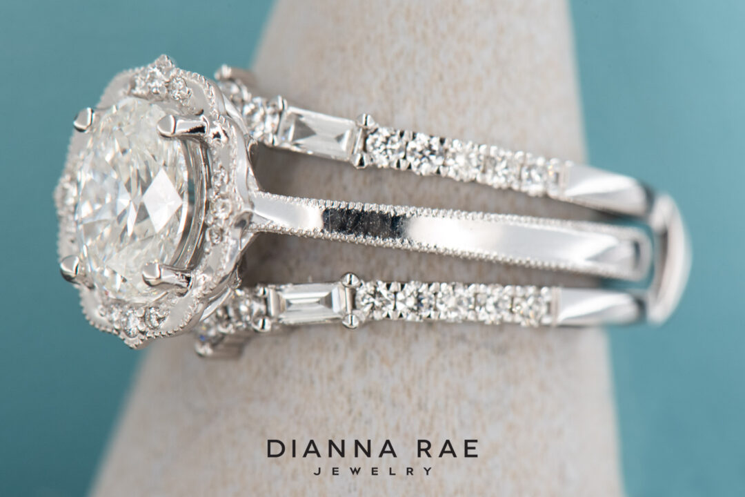 14k White Gold round and baguette diamond ring guard - Image 9