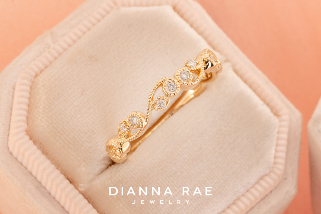 14K Yellow Gold Diamond Band with Filigree Accents - Image 5