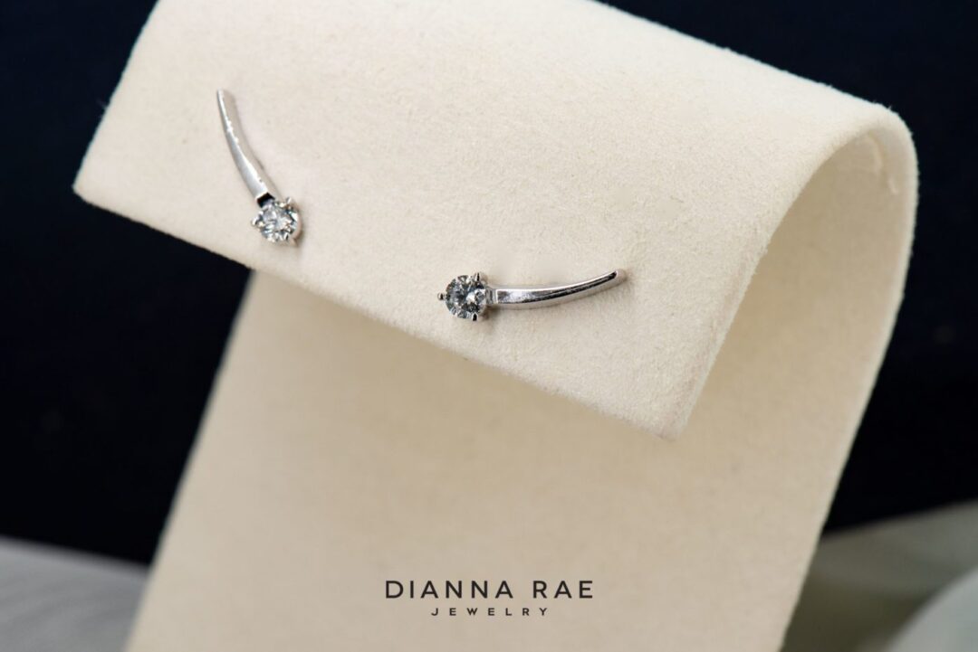 White Gold Shooting Star Earring - Image 2