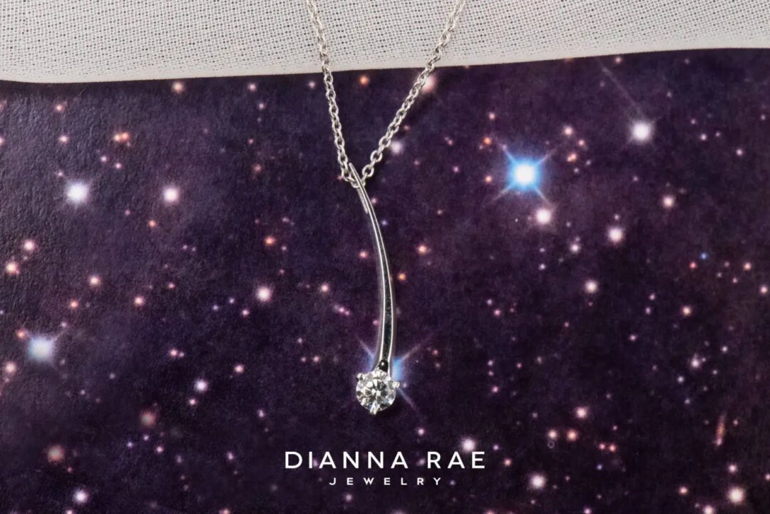 White Gold Shooting Star Pendant