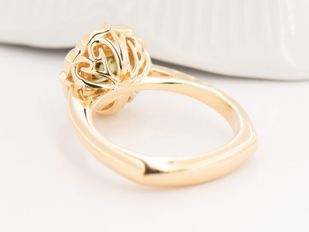 Green Dragon - Yellow Gold Radiant Demantoid Garnet Fashion Ring - Image 5