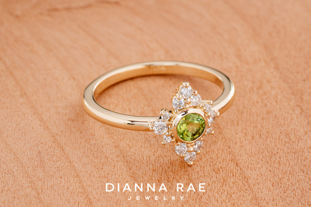 10K Yellow Gold Peridot and Diamond Ring - Image 2