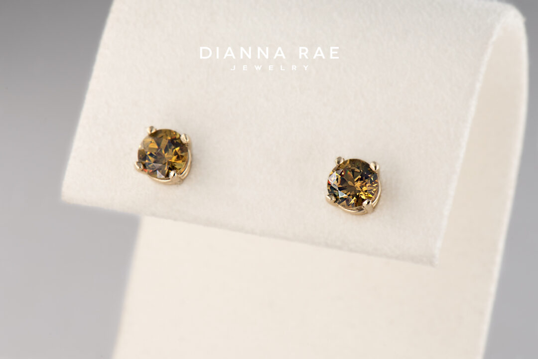Yellow Gold Round Andradite Garnet Stud Earrings (5.0mm)