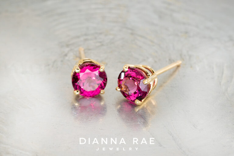 Umba Garnet Studs