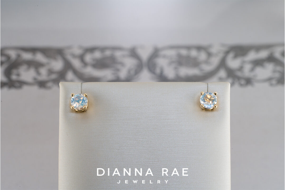 DIS Moonstone Studs