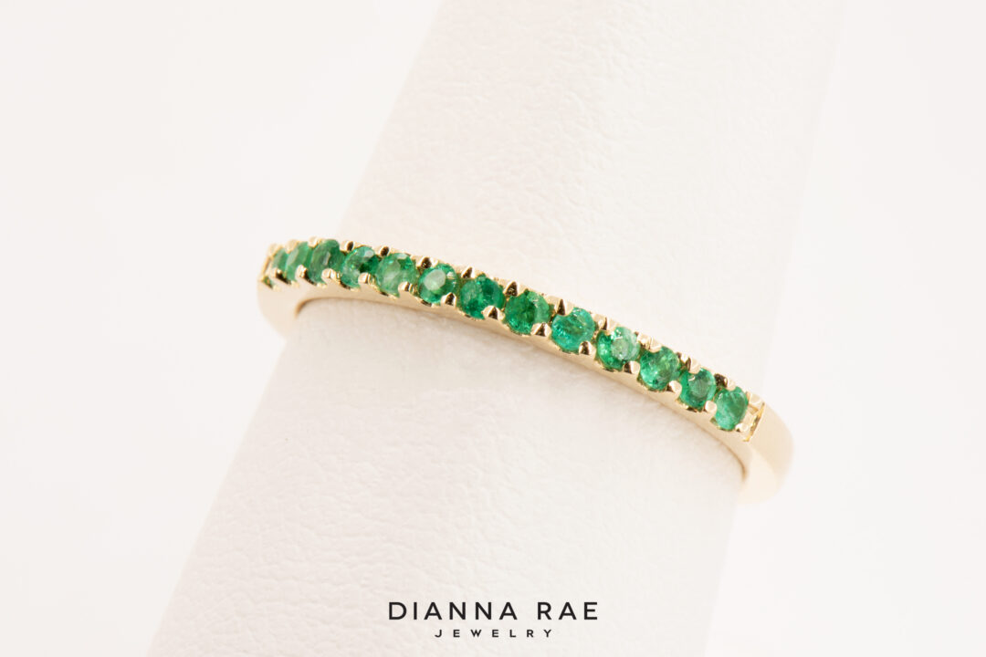 14K Yellow Gold Emerald Band - Image 2