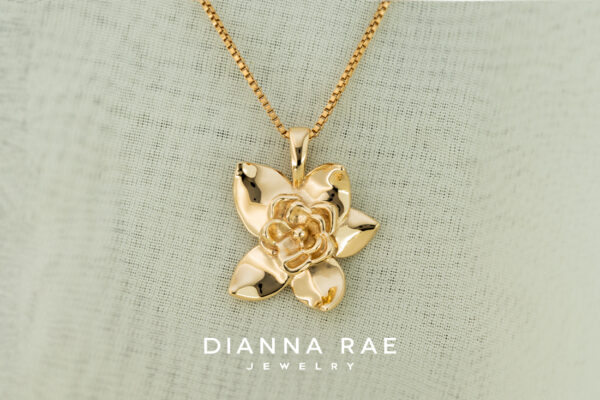 435 00066 - Gold Magnolia Pendant (Large)