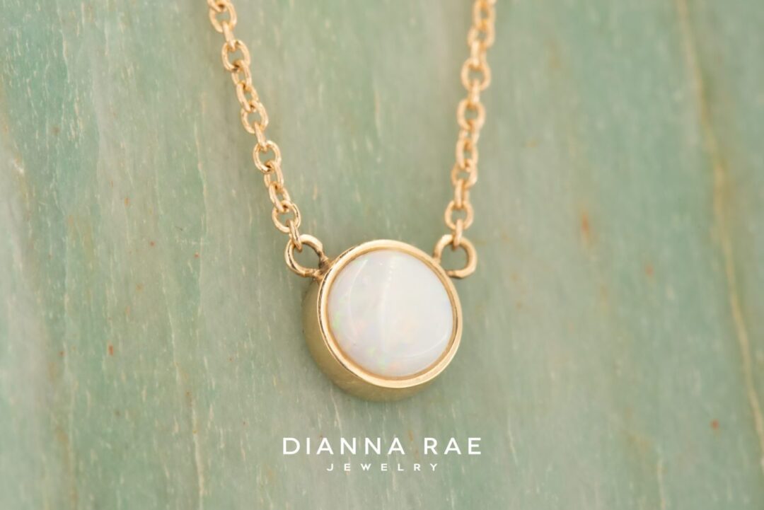 14k yellow gold white opal pendant - Image 2