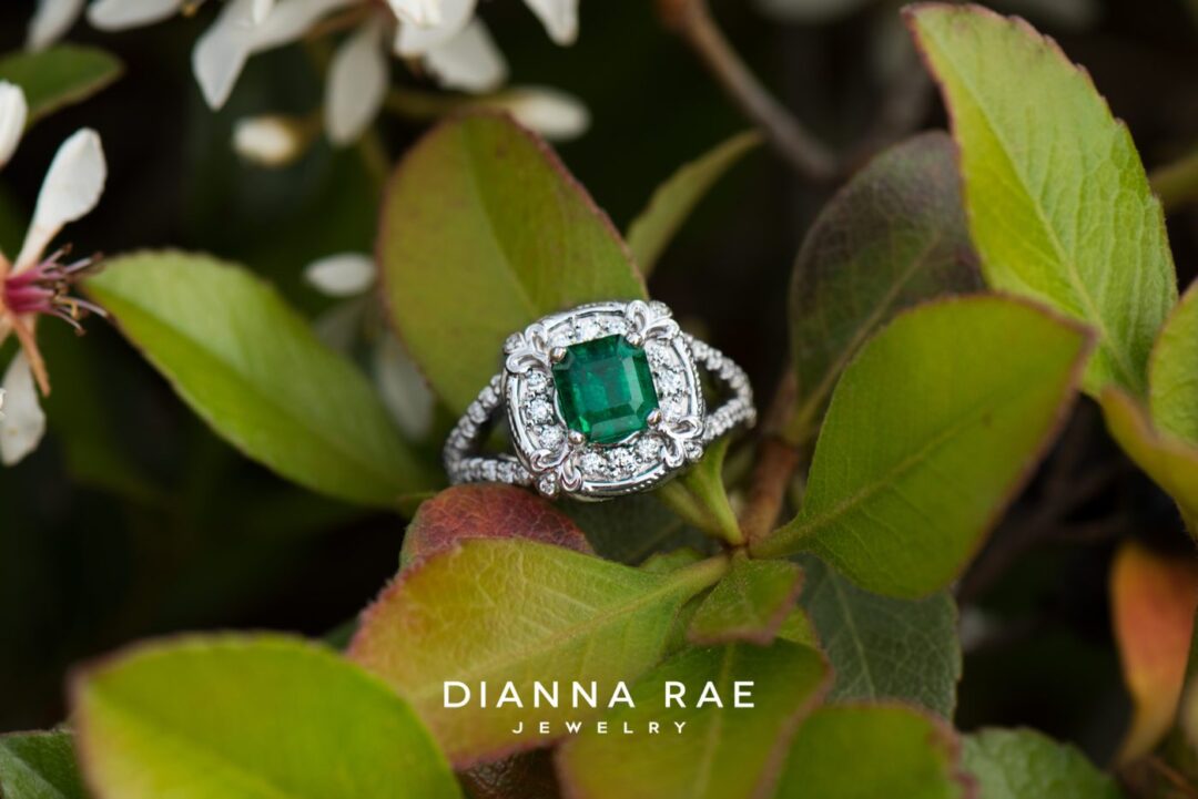 Saenger - White Gold Emerald Theatre Ring - Image 2