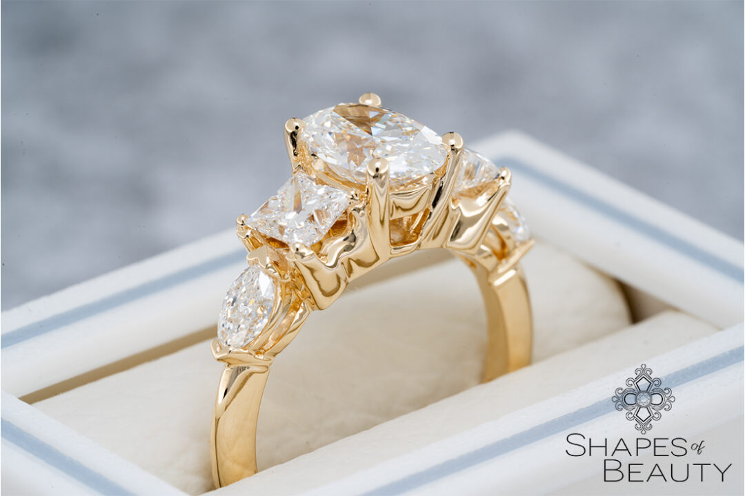 Meadow - 5 Stone Diamond Ring - Image 4