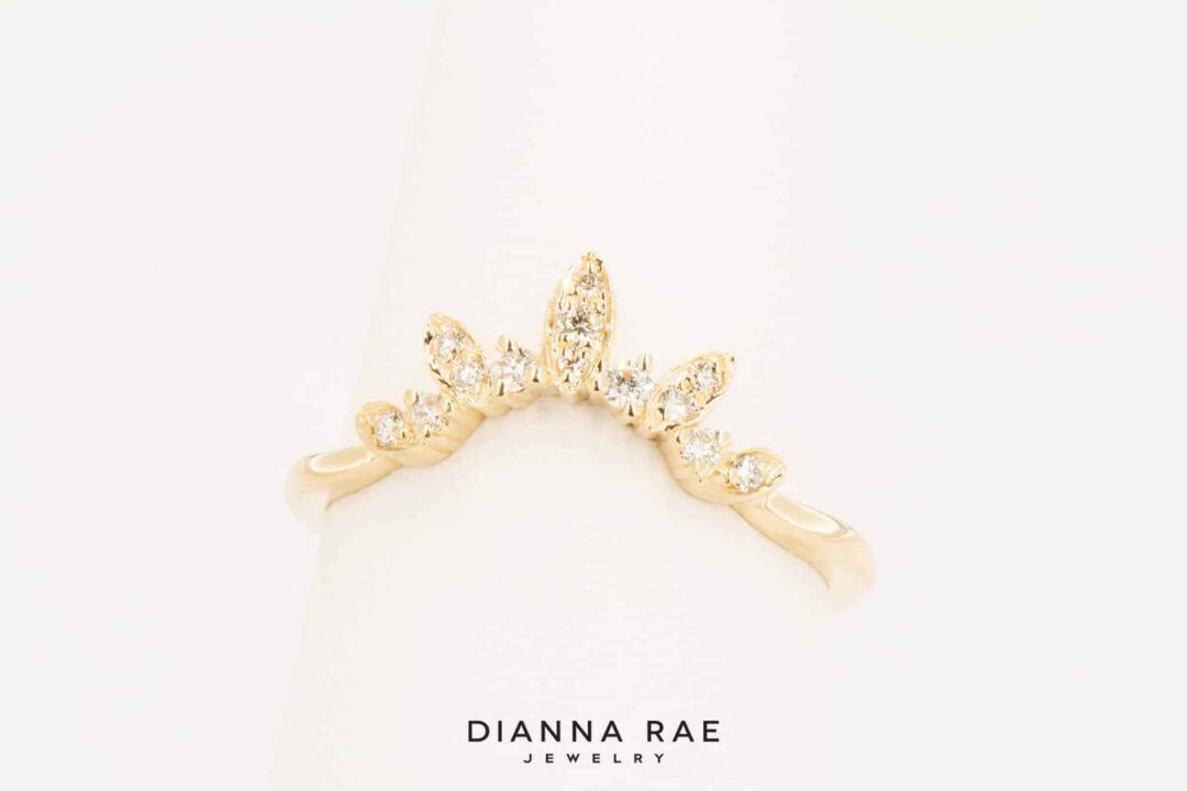 14kt Yellow Gold Fanned Contour Diamond Band - Image 2