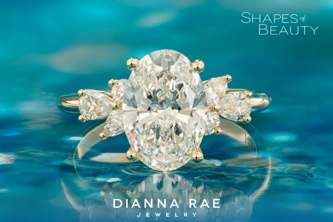 Oval Trilogy – Diamond Engagement Ring
