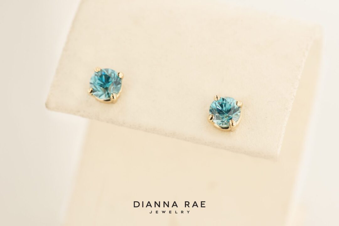 14k Yellow Gold 5mm Blue Zircon Stud Earrings