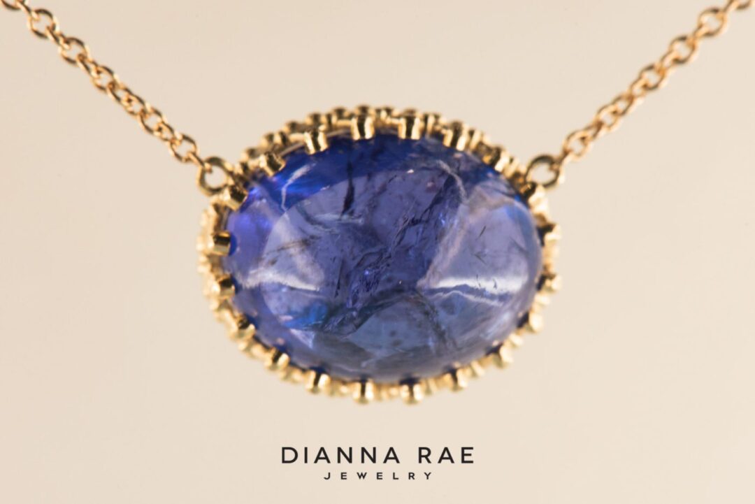 Yellow Gold Cabochon Tanzanite Necklace - Image 3