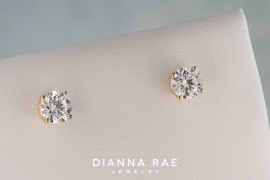 1.00 Carat Yellow Gold Natural Diamond Studs