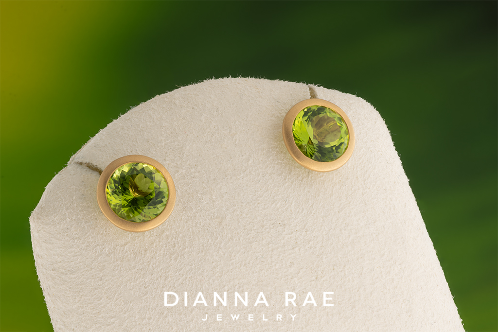 18K Yellow Gold Peridot Studs
