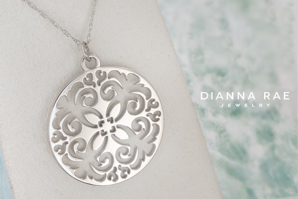 Yummy Mummy Disc Pendant