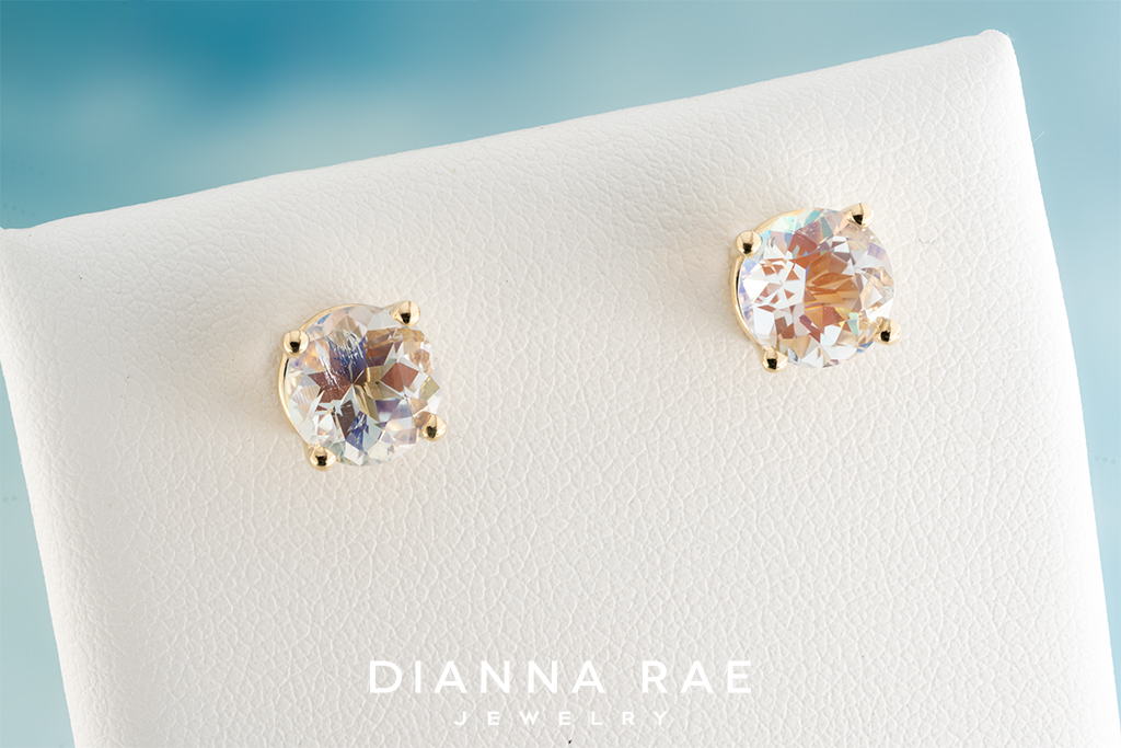 Yellow Gold 2.64 Carat Rainbow Moonstone Studs